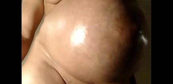  Pregnant mom nude live show her belly